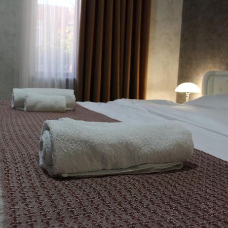 Memory Basket Hotel Kutaisi Bagian luar foto