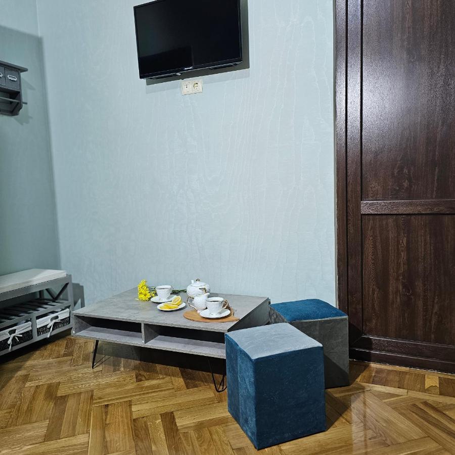Memory Basket Hotel Kutaisi Bagian luar foto