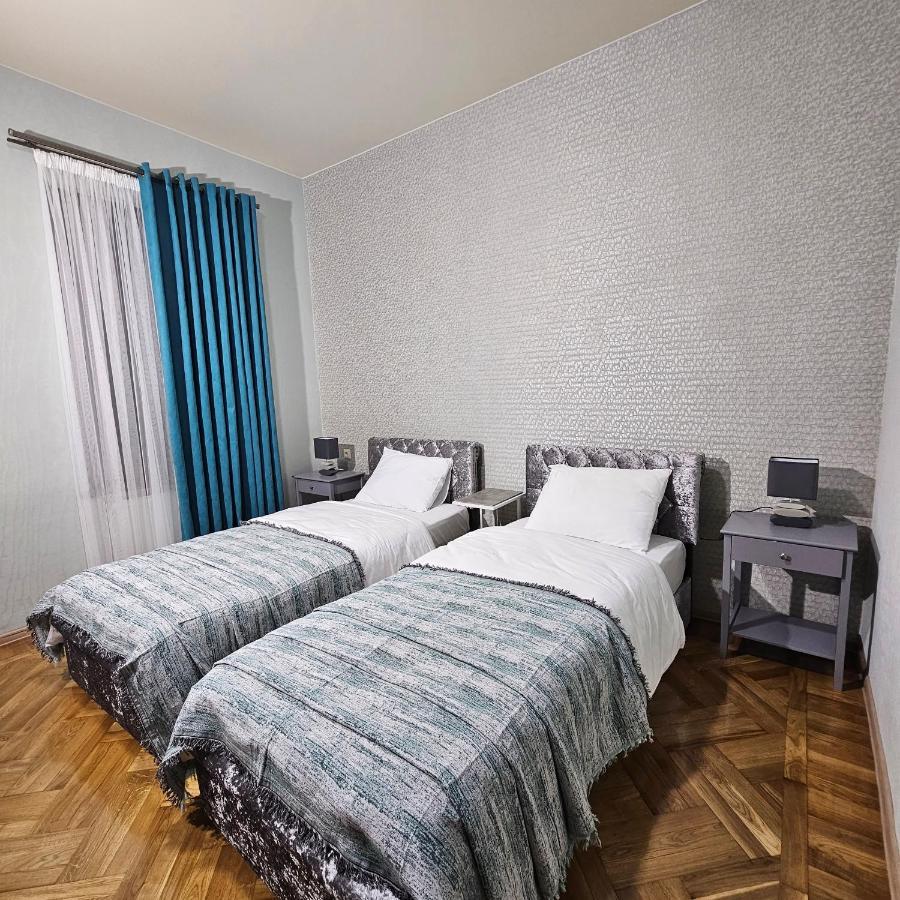 Memory Basket Hotel Kutaisi Bagian luar foto