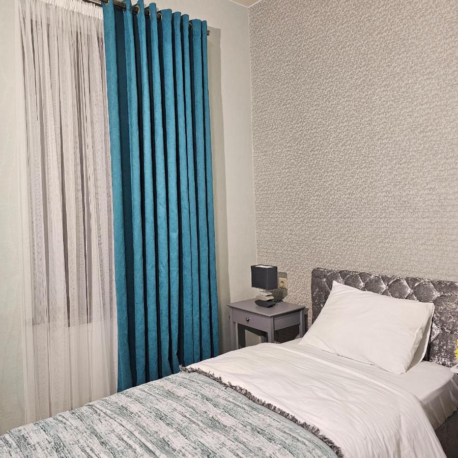 Memory Basket Hotel Kutaisi Bagian luar foto