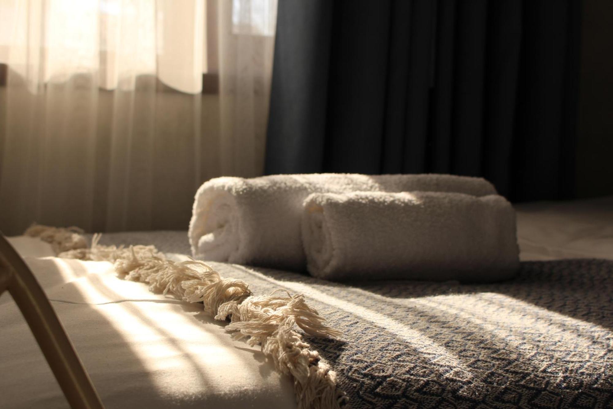 Memory Basket Hotel Kutaisi Bagian luar foto