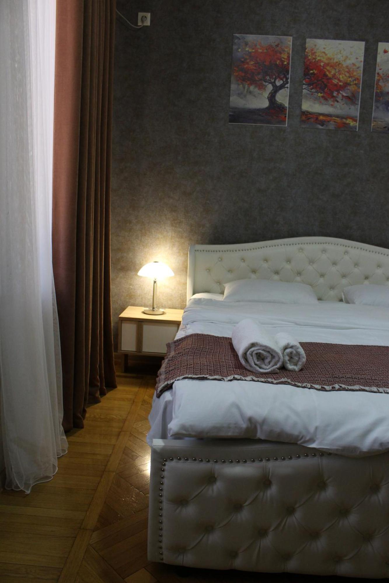 Memory Basket Hotel Kutaisi Bagian luar foto