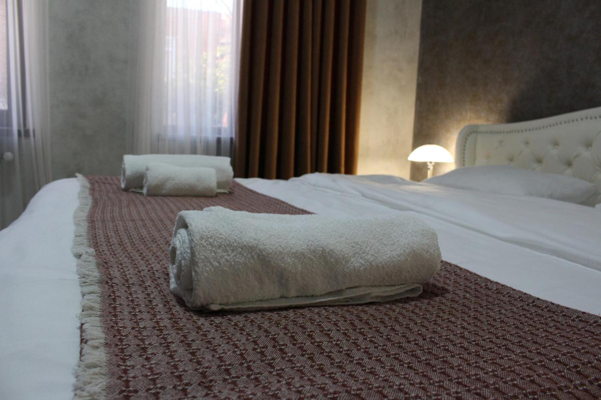 Memory Basket Hotel Kutaisi Bagian luar foto