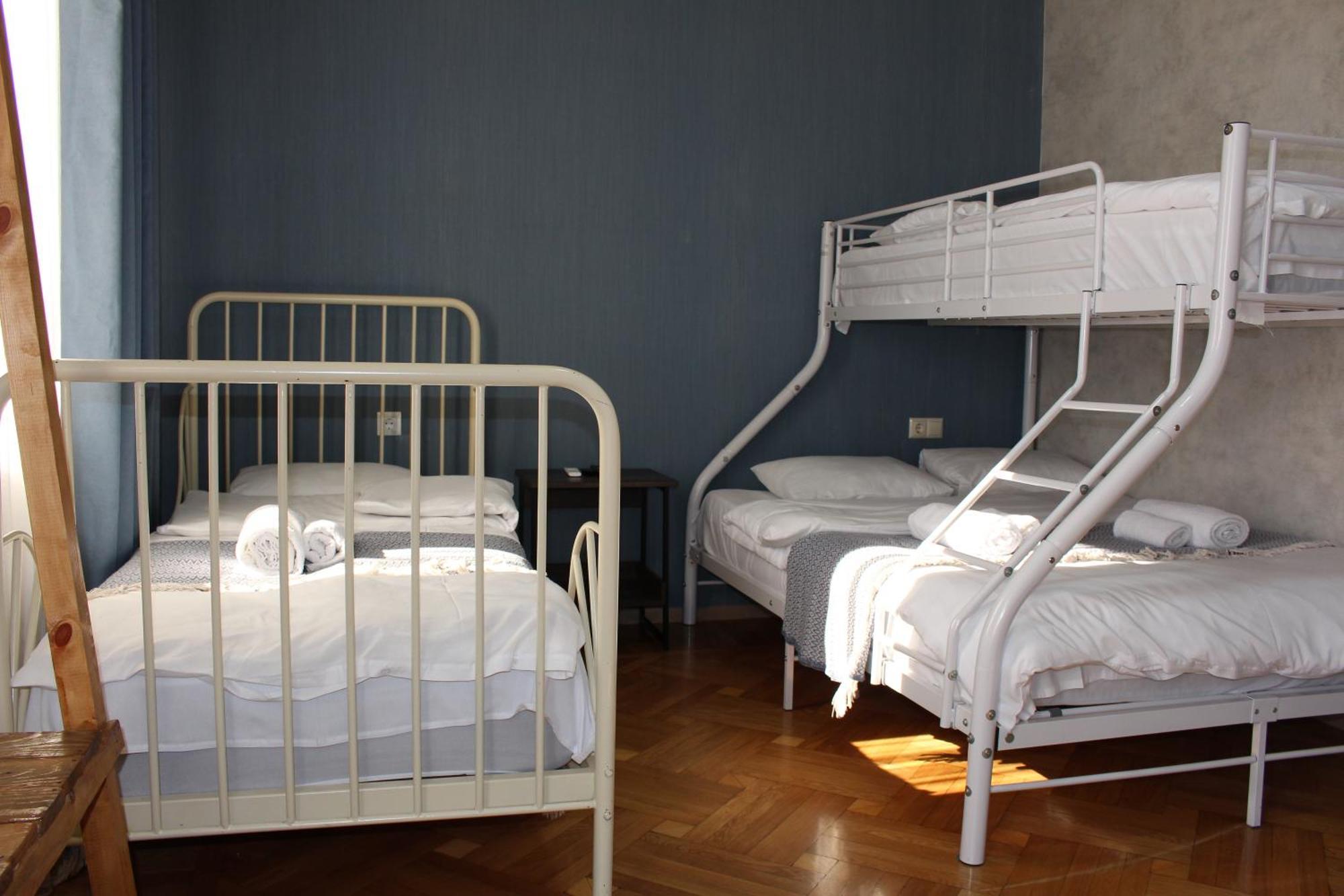 Memory Basket Hotel Kutaisi Bagian luar foto
